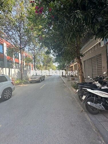 {HÀNG XÓM NHỜ BÁN} LIỀN KỀ VĂN PHÚ – 90M – 4T  – 22.5 TỶ (TL)