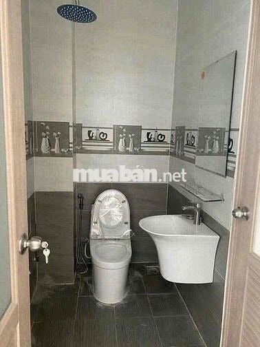 cho Thue nha 1t2l p hoá an d xe hơi rộng rãi 3 p ngủ khu vực an ninh