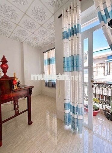 NHÀ TRỆT LẦU RỘNG RÃI - HẺM 379 TRẦN QUANG DIỆU