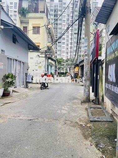 cho thuê nhà đang sơn sửa mới, sát aeon tân phú