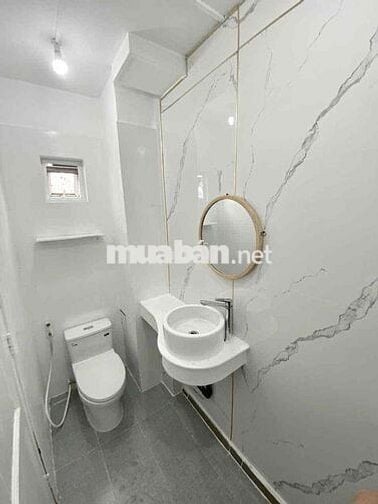 45m2. Bình Thạnh (Hàng Xanh). Tách bếp.