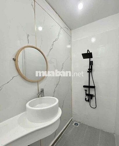 45m2. Bình Thạnh (Hàng Xanh). Tách bếp.