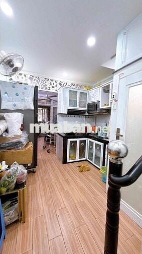 khu 20 thước nhà lô Q4 (mình môi giới)