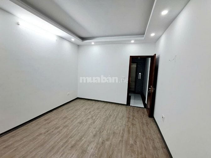 9,25 tỷ-38M2 - 5 TẦNG THANG MÁY - NHÀ MỚI GẦN PHỐ -ĐẠI LA-PHỐ VỌNG