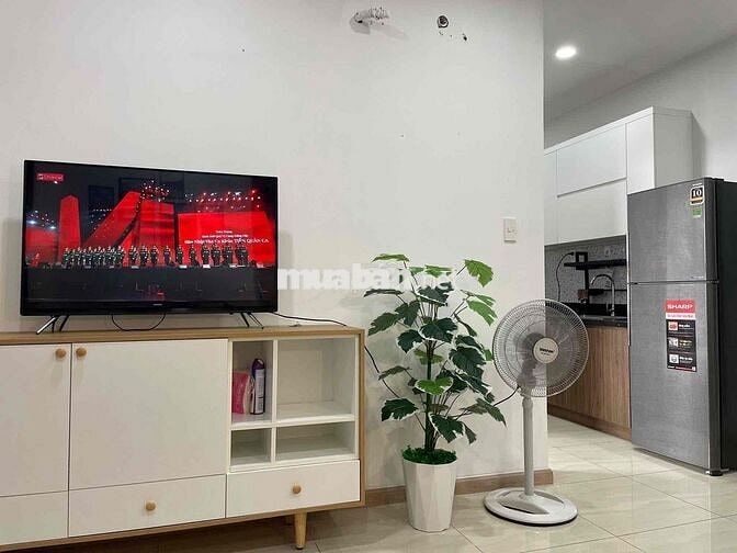 Cho thuê nhanh căn 2pn, 2wc Bcons Garden , Full nội thất đẹp ở ngay