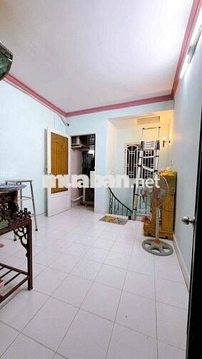 khu 20 thước nhà lô Q4 (mình môi giới)