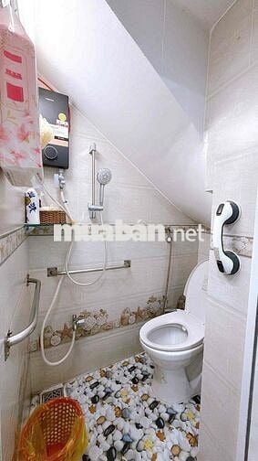 khu 20 thước nhà lô Q4 (mình môi giới)