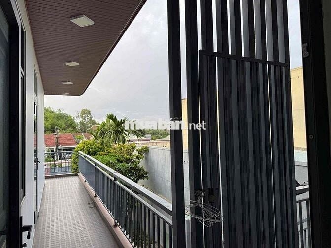 bán căn biệt thự Trần thủ độ gần Hội An  dt 450m2 đất ở có nhà yến