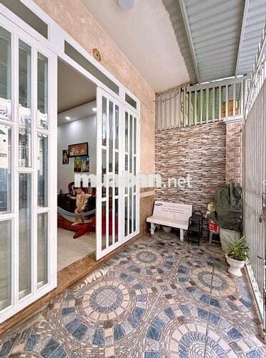 NHÀ TRỆT LẦU RỘNG RÃI - HẺM 379 TRẦN QUANG DIỆU