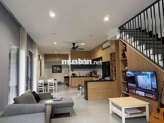 bán căn biệt thự Trần thủ độ gần Hội An  dt 450m2 đất ở có nhà yến