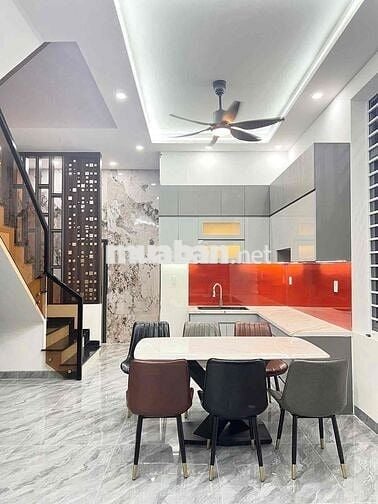 nhà căn gốc 2 mặt tiền khu dân cư gần vòng xoay an phú.sân 2 xe hơi