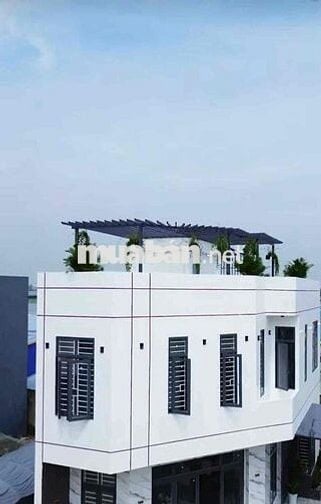 nhà căn gốc 2 mặt tiền khu dân cư gần vòng xoay an phú.sân 2 xe hơi