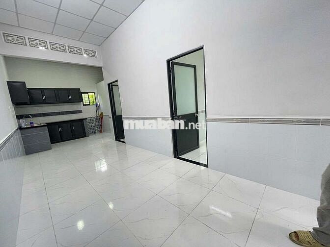 Cần ra gấp! Nhà cấp 4 Dĩ An 1.26 tỷ, vị trí đẹp,sổ sẵn công chứng liền