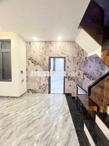 nhà căn gốc 2 mặt tiền khu dân cư gần vòng xoay an phú.sân 2 xe hơi