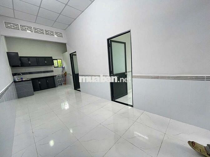 Cần ra gấp! Nhà cấp 4 Dĩ An 1.26 tỷ, vị trí đẹp,sổ sẵn công chứng liền