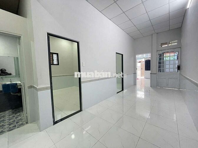 Cần ra gấp! Nhà cấp 4 Dĩ An 1.26 tỷ, vị trí đẹp,sổ sẵn công chứng liền