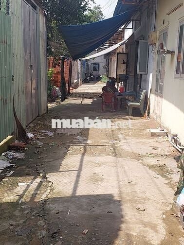 Bán gấp nhà tôn điện nước đầy đủ