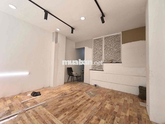 MBKD NGAY MẶT TIỀN ĐƯỜNG RỘNG 40m2 PHÙ HỢP KINH DOANH