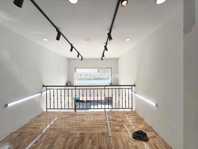 MBKD NGAY MẶT TIỀN ĐƯỜNG RỘNG 40m2 PHÙ HỢP KINH DOANH