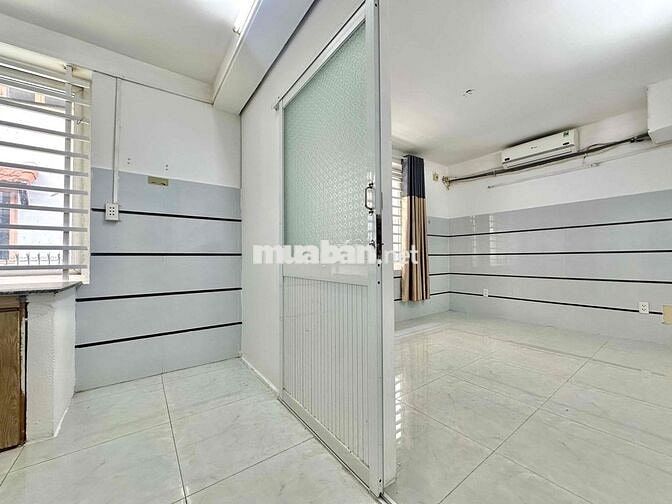 Cho Thuê Căn Hộ 1 Phòng Ngủ Cửa Sổ Trời Gần ĐH Văn Hiến