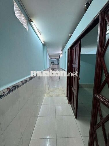 Nhà nguyên căn q6 DT 3,5❌19+1 lầu 5pn2wc hẻm xe hơi P9Q6 giá 9tr