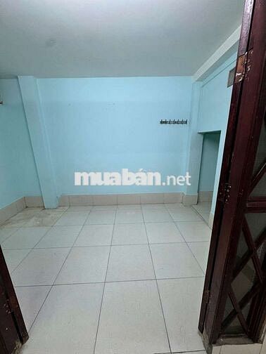 Nhà nguyên căn q6 DT 3,5❌19+1 lầu 5pn2wc hẻm xe hơi P9Q6 giá 9tr