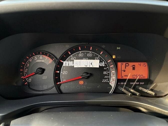 Toyota Wigo 2024 G 1.2 AT - 11000 km