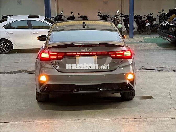Kia K3 2023 Premium 1.6 AT - 25000 km