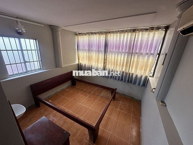 Cho thuê phòng trọ Quận 5-Mặt tiền đường