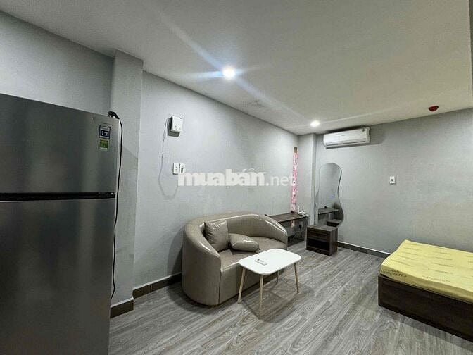 STUDIO MẶT TIỀN NGUYỄN THỊ MINH KHAI - Q3