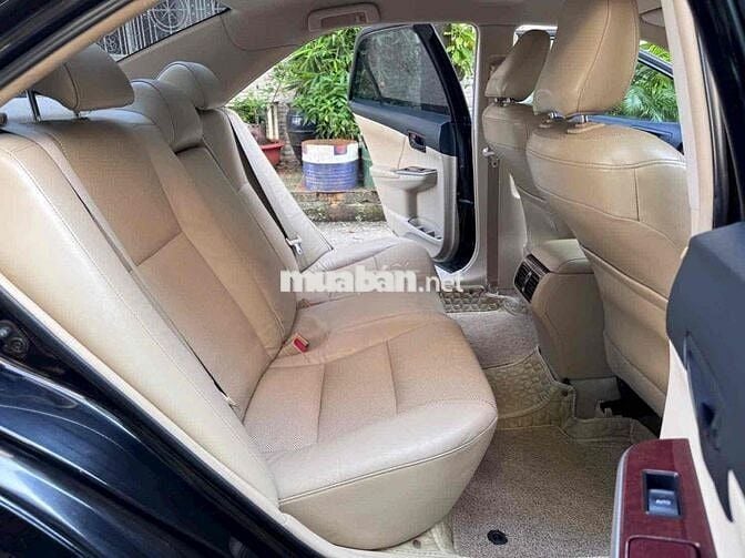 Toyota Camry 2012 2.5 G - 120000 km