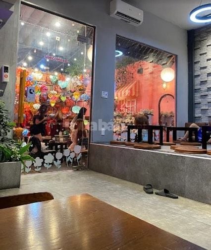 SANG QUÁN CF 8 X 30 VÀ 3 TÂNG LẦU ĐANG CHO THUÊ CHDV gò vấp 