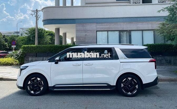 Kia Carnival Premium 2.2D 8S 2025 - 45000 km