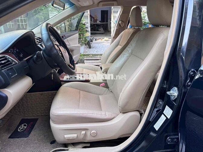 Toyota Camry 2012 2.5 G - 120000 km