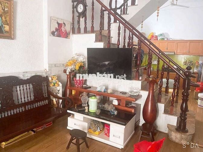 Cần bán gấp nhà P ĐHT .Q12.DT 4x12,5 .1trệt 2Lầu 3PN 2WS .