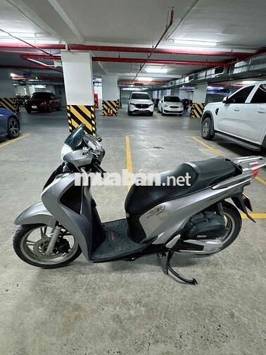 SH150i ABS - Màu bạc