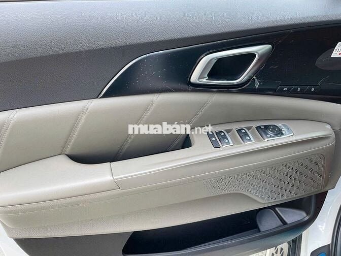 Kia Carnival Premium 2.2D 8S 2025 - 45000 km