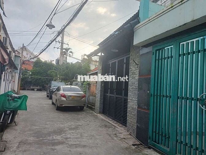 Cần bán gấp nhà P ĐHT .Q12.DT 4x12,5 .1trệt 2Lầu 3PN 2WS .