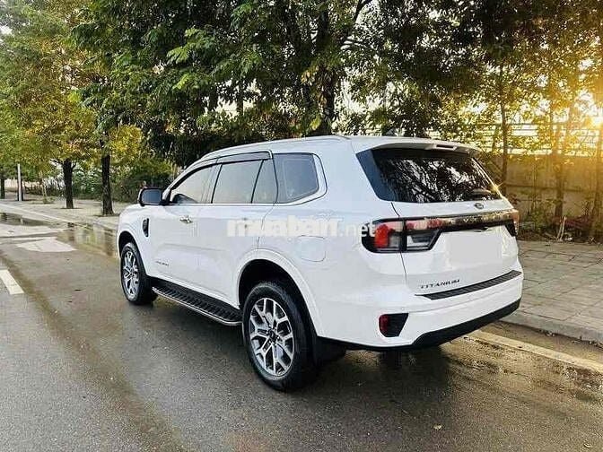Ford Everest Titanium 2.0 AT 4x2 sản xuất 2024