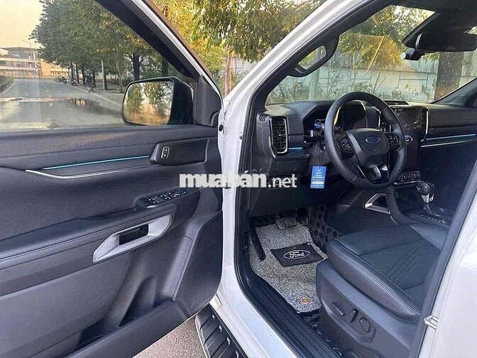 Ford Everest Titanium 2.0 AT 4x2 sản xuất 2024