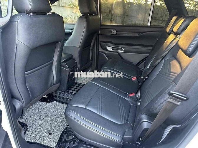 Ford Everest Titanium 2.0 AT 4x2 sản xuất 2024