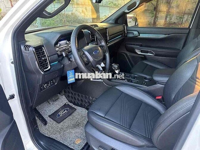 Ford Everest Titanium 2.0 AT 4x2 sản xuất 2024