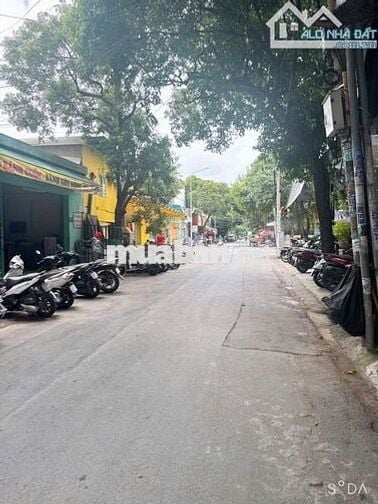 Căn Mặt Tiền Cực Đẹp – Gần Ngã Tư Độc Lập, Giá Quá Thơm Chỉ Hơn 15 Tr