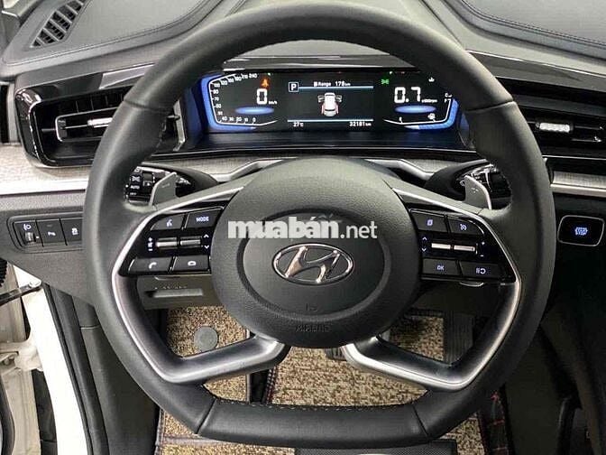 Hyundai Custin 2023 1.5 Tiêu chuẩn - 32000 km lươt