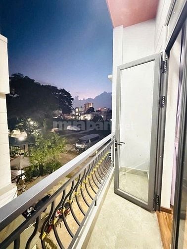 Nhà đẹp Tân Bình - Đường Phan Văn Sửu - ngay Sân Bay - 2,890 tỷ - 47m2