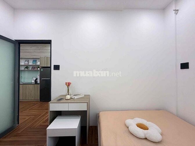 1PN BAN CÔNG LỚN TRUNG TÂM QUẬN 7. SÁT LOTTE, TDTU, RMIT, Q1, Q4, Q8