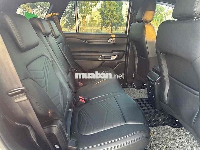 Ford Everest Titanium 2.0 AT 4x2 sản xuất 2024