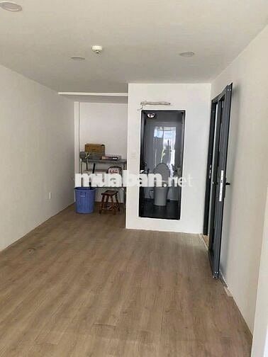 Nguyên căn mặt tiền Lê Lai,Q1; 3 tầng kinh doanh tự do chỉ 40tr