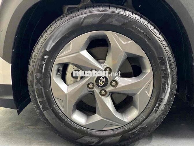 Hyundai Custin 2023 1.5 Tiêu chuẩn - 32000 km lươt