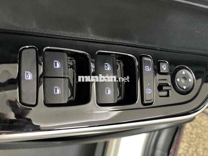 Hyundai Custin 2023 1.5 Tiêu chuẩn - 32000 km lươt